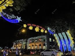 Dịch vụ trang trí đường phố tại Tràng An Plaza